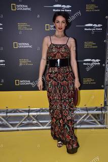 Andrea Delogu feet photo thumbnail