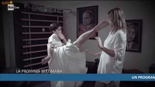 Andrea Delogu feet photo thumbnail