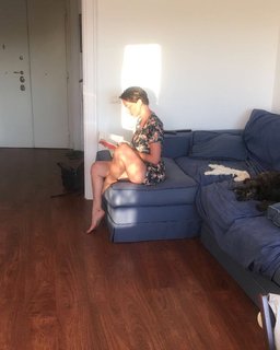 Andrea Delogu feet photo thumbnail