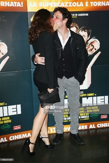 Andrea Delogu feet photo thumbnail