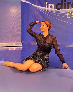 Andrea Delogu feet photo thumbnail