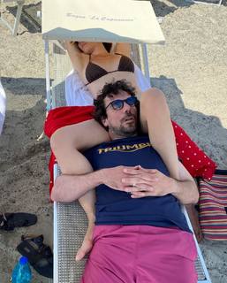 Andrea Delogu feet photo thumbnail