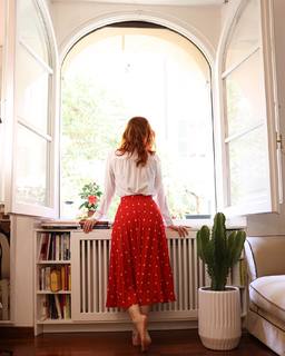 Andrea Delogu feet photo thumbnail