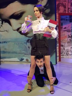 Andrea Delogu feet photo thumbnail