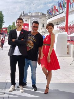 Andrea Delogu feet photo thumbnail