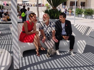 Andrea Delogu feet photo thumbnail