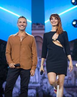 Andrea Delogu feet photo thumbnail