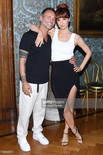 Andrea Delogu feet photo thumbnail