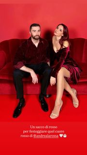 Andrea Delogu feet photo thumbnail