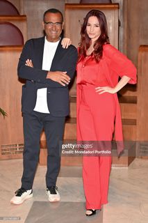 Andrea Delogu feet photo thumbnail