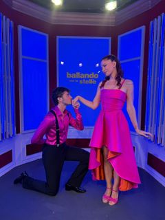 Andrea Delogu feet photo thumbnail