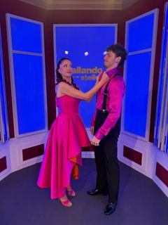 Andrea Delogu feet photo thumbnail