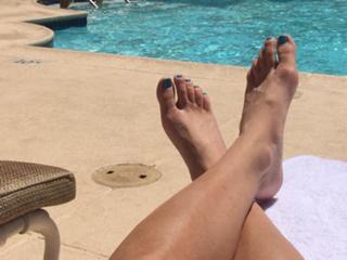 Andrea Elson feet photo 11