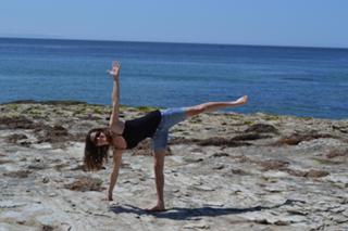 Andrea Elson feet photo 1
