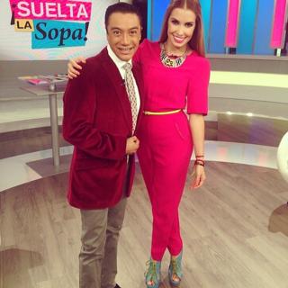 Andrea Escalona feet photo thumbnail