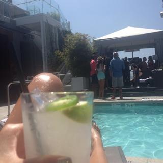 Andrea Escalona feet photo thumbnail