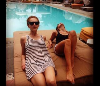 Andrea Escalona feet photo thumbnail