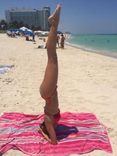 Andrea Escalona feet photo thumbnail