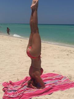 Andrea Escalona feet photo thumbnail