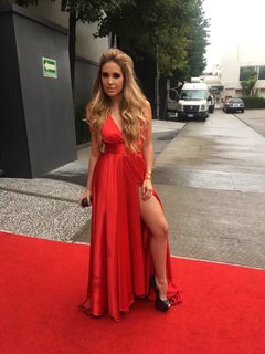 Andrea Escalona feet photo thumbnail