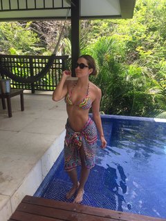 Andrea Escalona feet photo thumbnail