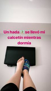 Andrea Escalona feet photo thumbnail