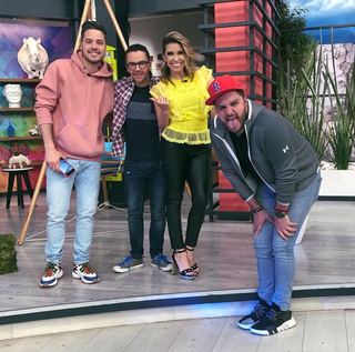 Andrea Escalona feet photo thumbnail