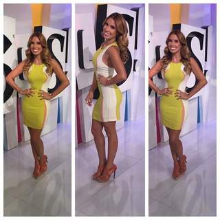 Andrea Escalona feet photo thumbnail