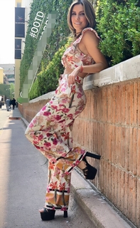 Andrea Escalona feet photo thumbnail