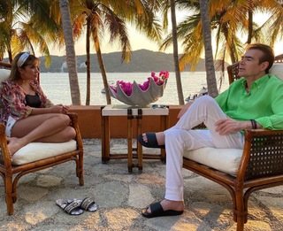 Andrea Escalona feet photo thumbnail