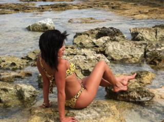 Andrea Escalona feet photo thumbnail