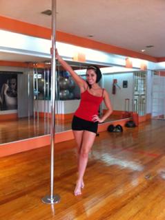 Andrea Escalona feet photo thumbnail