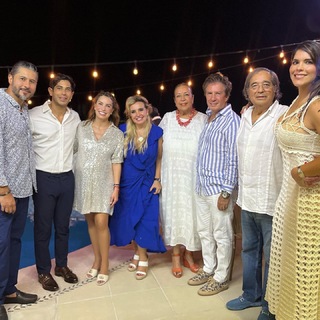 Andrea Escalona feet photo thumbnail