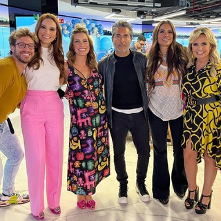 Andrea Escalona feet photo thumbnail