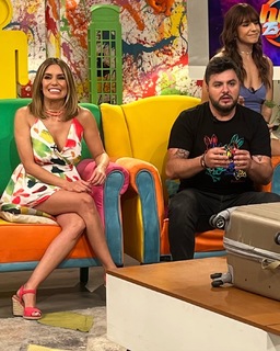 Andrea Escalona feet photo thumbnail