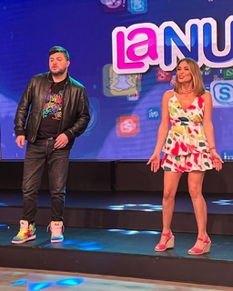 Andrea Escalona feet photo thumbnail