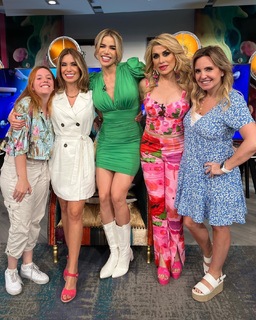 Andrea Escalona feet photo thumbnail