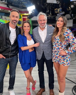 Andrea Escalona feet photo thumbnail