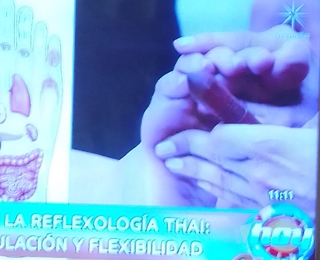 Andrea Escalona feet photo thumbnail