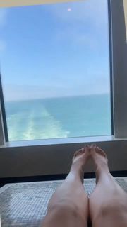 Andrea Escalona feet photo thumbnail