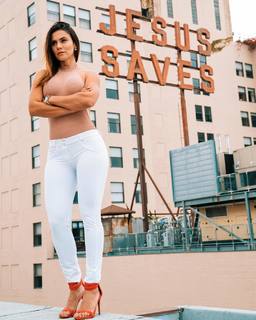 Andrea Espada feet photo thumbnail