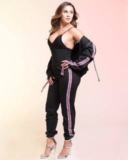 Andrea Espada feet photo thumbnail