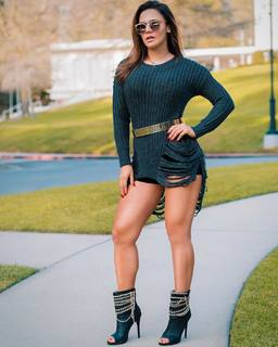 Andrea Espada feet photo thumbnail