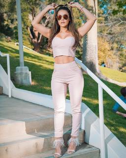 Andrea Espada feet photo thumbnail