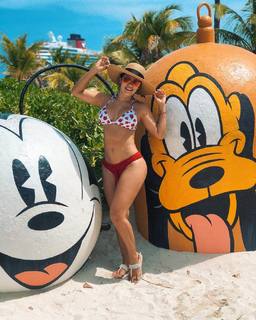 Andrea Espada feet photo thumbnail