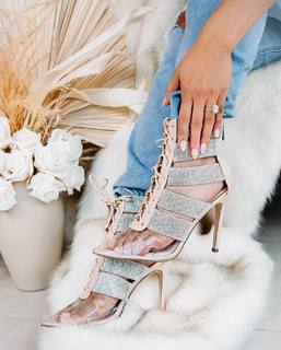 Andrea Espada feet photo thumbnail