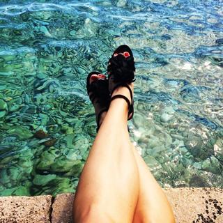 Andrea Feczko feet photo 19