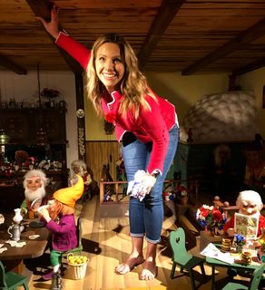 Andrea Grießmann feet photo thumbnail