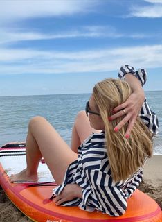 Andrea Grießmann feet photo thumbnail