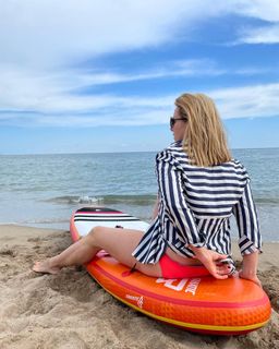 Andrea Grießmann feet photo thumbnail